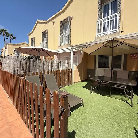 913 Oasis Club, Near Meloneras 木屋