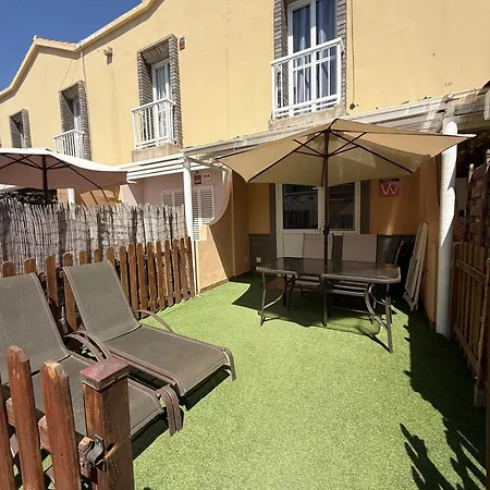 913 Oasis Club, Near Meloneras * Maspalomas (Gran Canaria)
